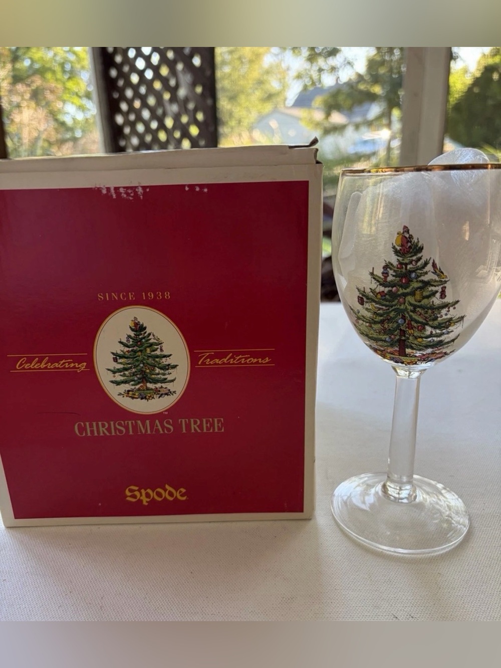 Spode Christmas Tree 13 Ounces Wine Glasses with Gold Rims, Set of 4 NIB